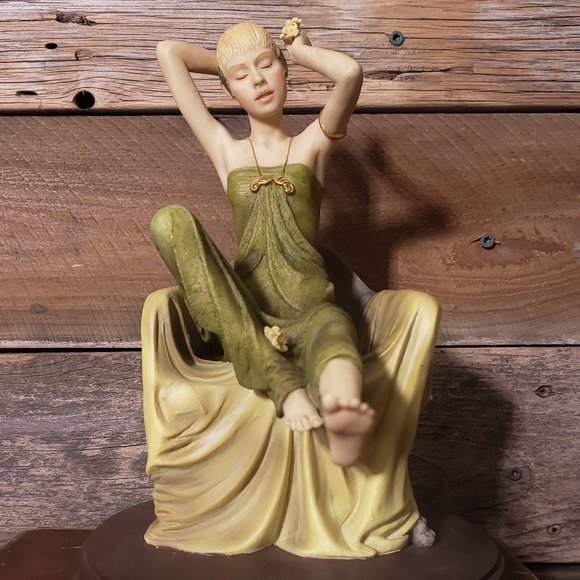 Spring Elf Seated Mystic Fairy Figurine Four Seasons by MICHAEL TALBOT - Flambro - Picture 1 of 14